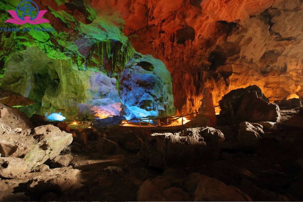 Động Pa Thơm – địa danh du lịch hấp dẫn của tỉnh Điện Biên