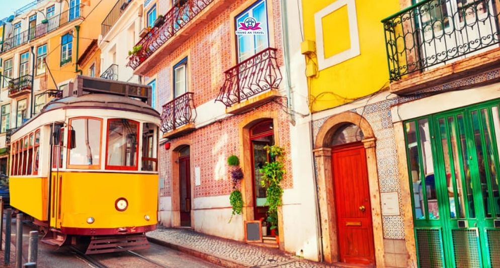 Kinh nghiệm du lịch Bồ Đào Nha tháng 10 – Khám phá mùa thu quyến rũ trong tour Nam Âu