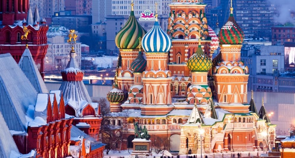 Tham quan nhà thờ Thánh Basil - Biểu tượng của nước Nga