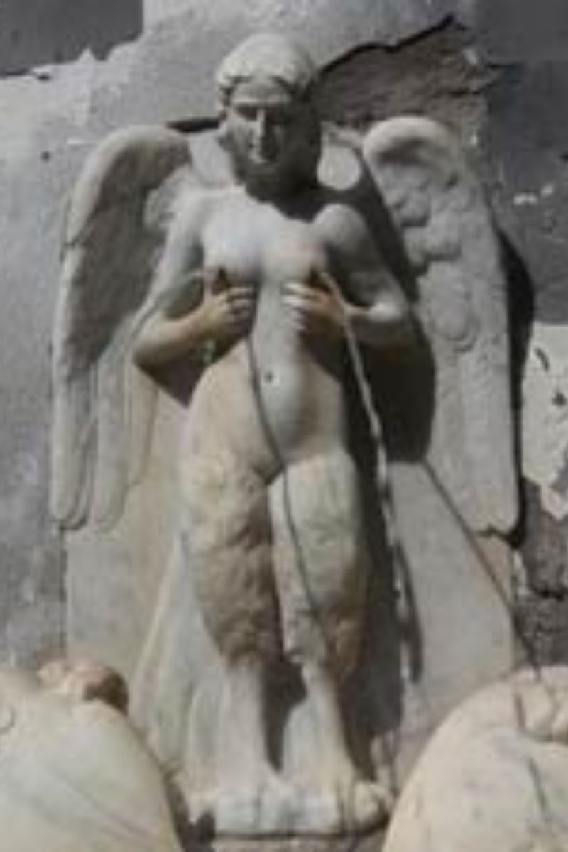  Đài phun nước Spinacorona,