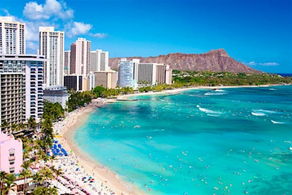 Waikiki - Bãi biển trong nhất Hawaii