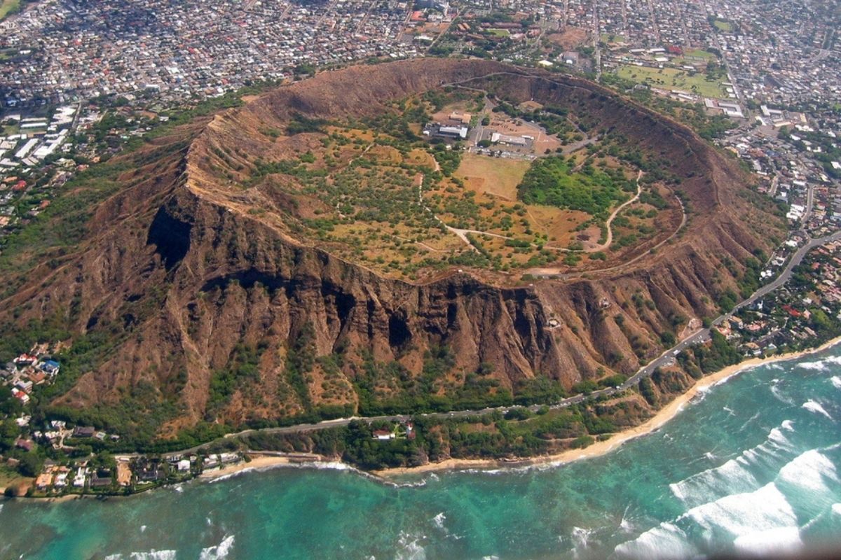 Đỉnh Kim Cương (Diamond Head) - Hawaii