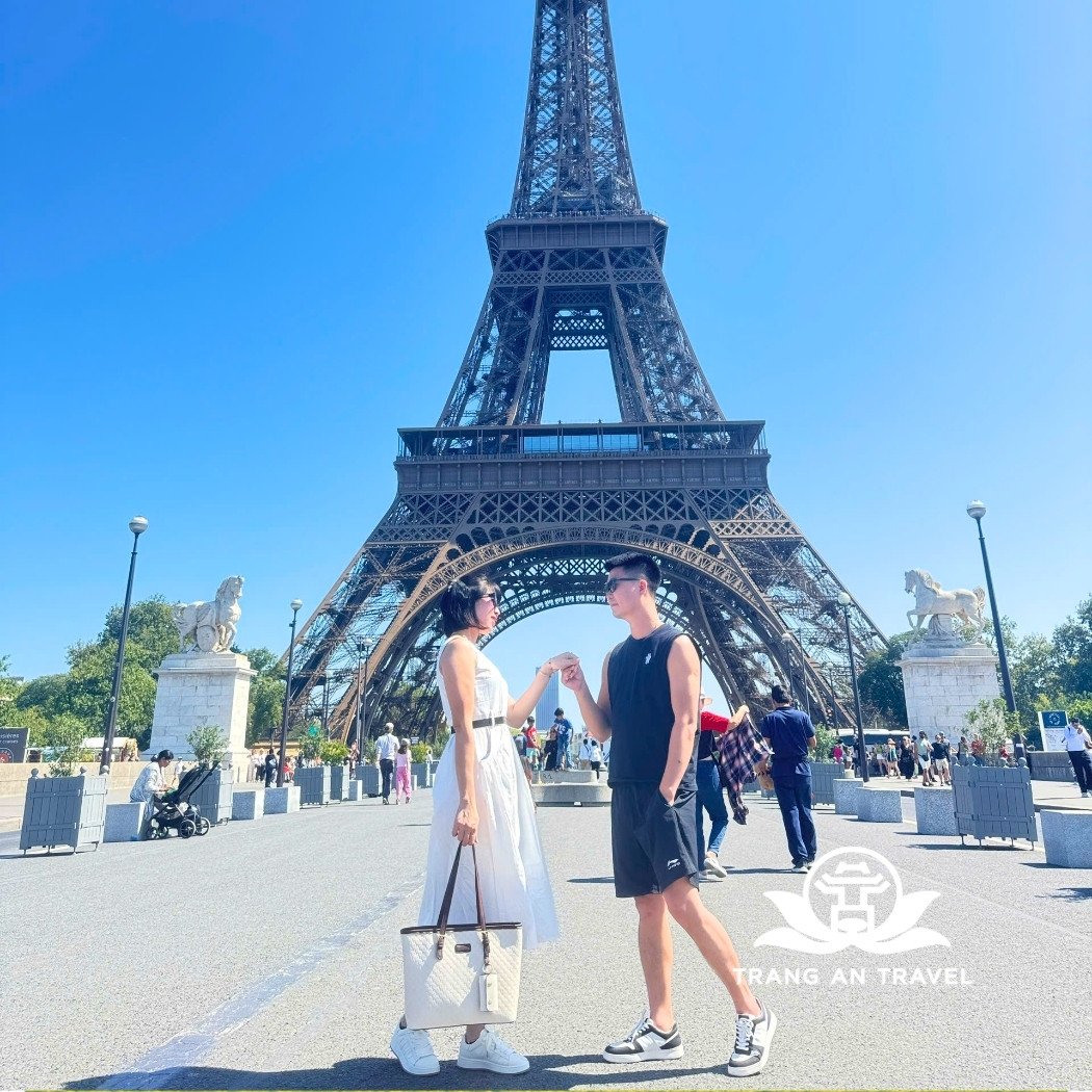 Chạm ngõ trời Âu – Hành trình mở ra từ Paris hoa lệ