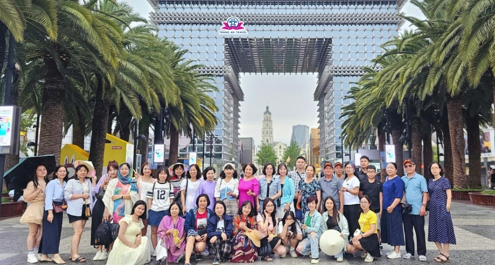 Đoàn du lịch CÔN MINH - ĐẠI LÝ