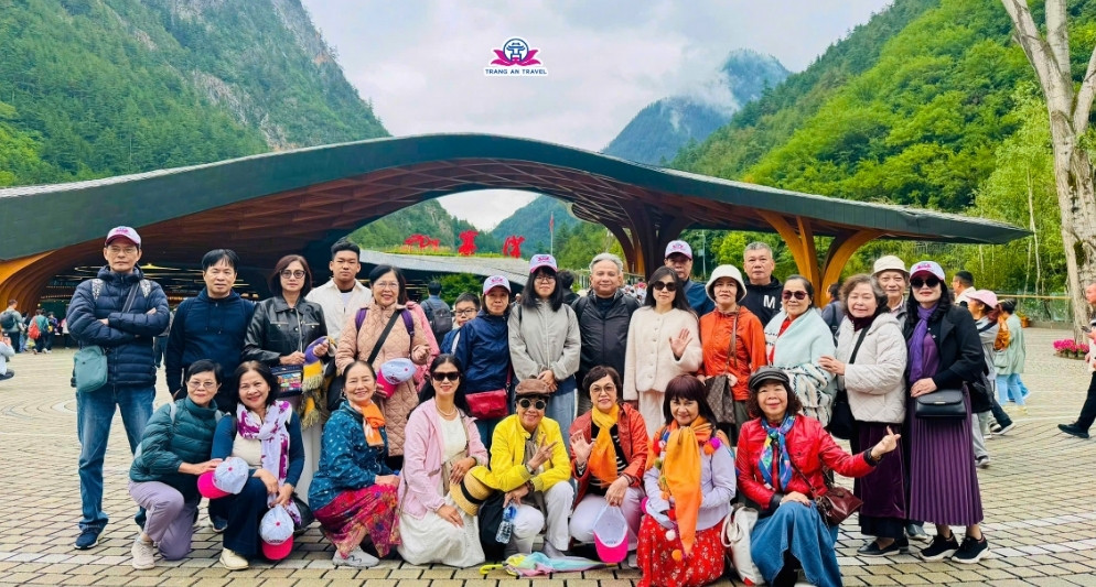 tour Cửu Trại Câu