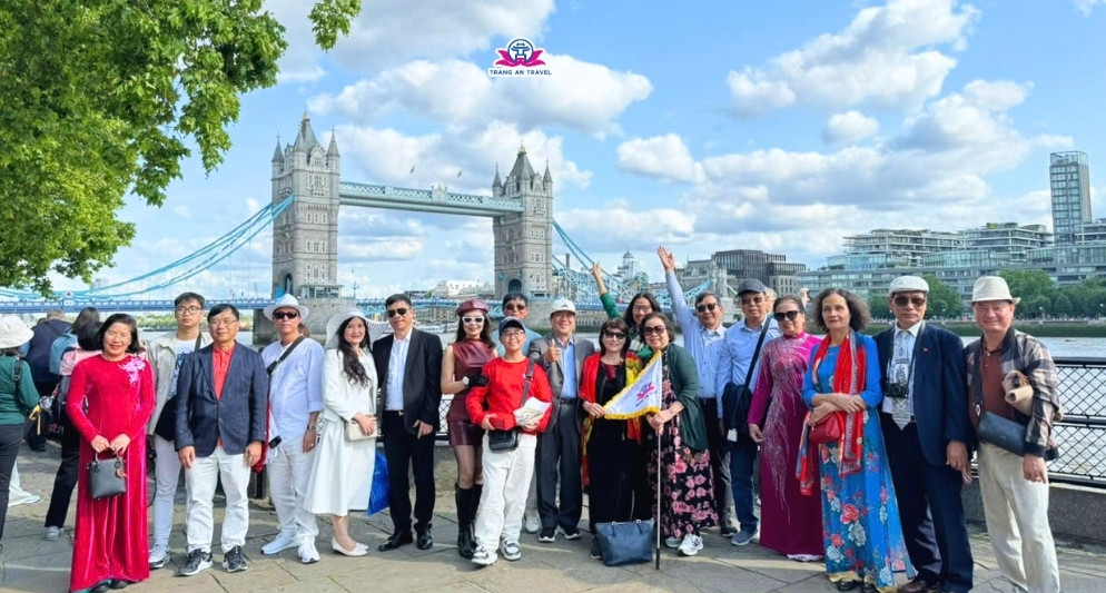 Đoàn du lịch Vương quốc Anh - Scotland hè 2025