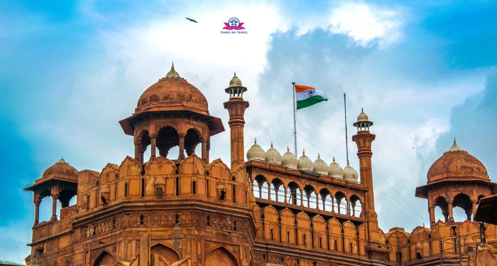 Tour Ấn Độ 6 ngày 5 đêm 2025 – Khám phá huyền thoại sông Hằng, đền Taj Mahal và Delhi cổ kính