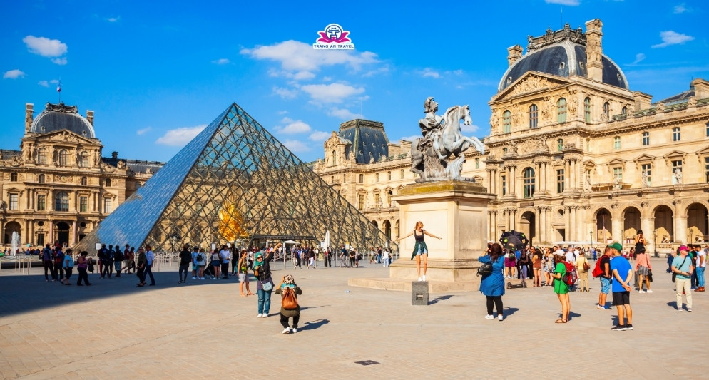 Bảo tàng Louvre (Pháp)