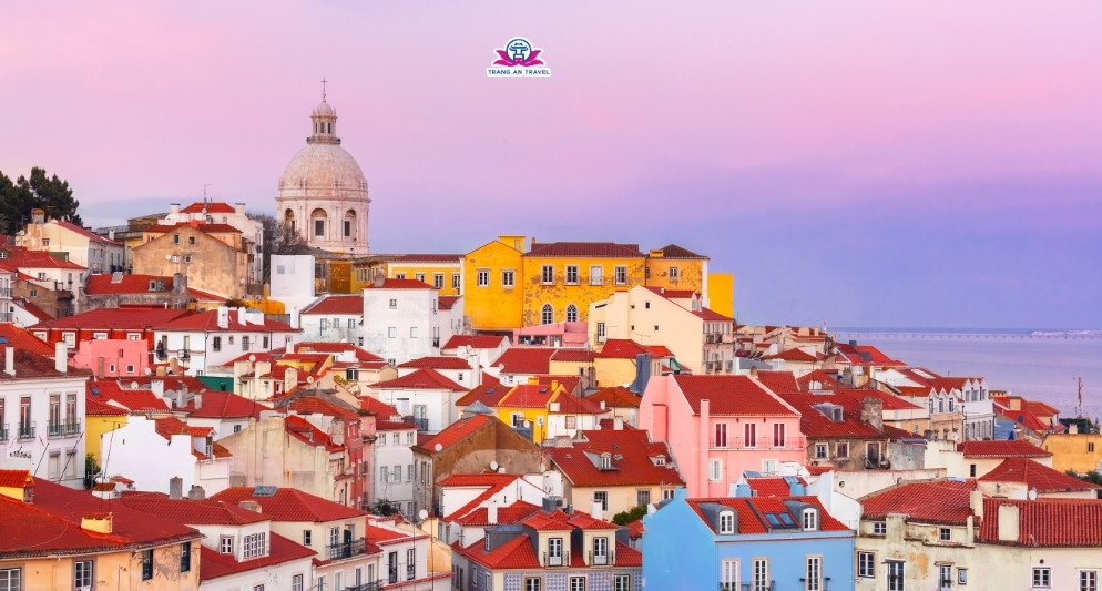 So sánh du lịch Bồ Đào Nha và Tây Ban Nha mùa hè – Nên chọn quốc gia nào cho kỳ nghỉ 2025?