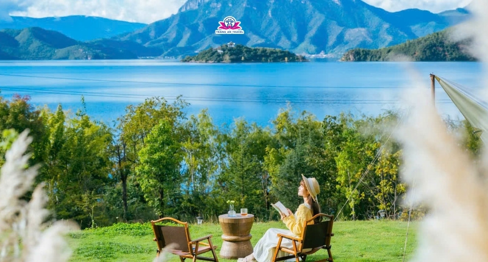 Kinh nghiệm du lịch hồ Lugu – Viên ngọc xanh của Lệ Giang xinh đẹp