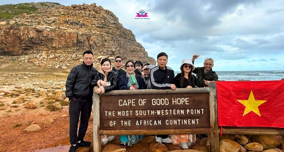 Tour Nam Phi có phù hợp với người lớn tuổi không? Những lưu ý quan trọng khi du lịch Nam Phi 2025