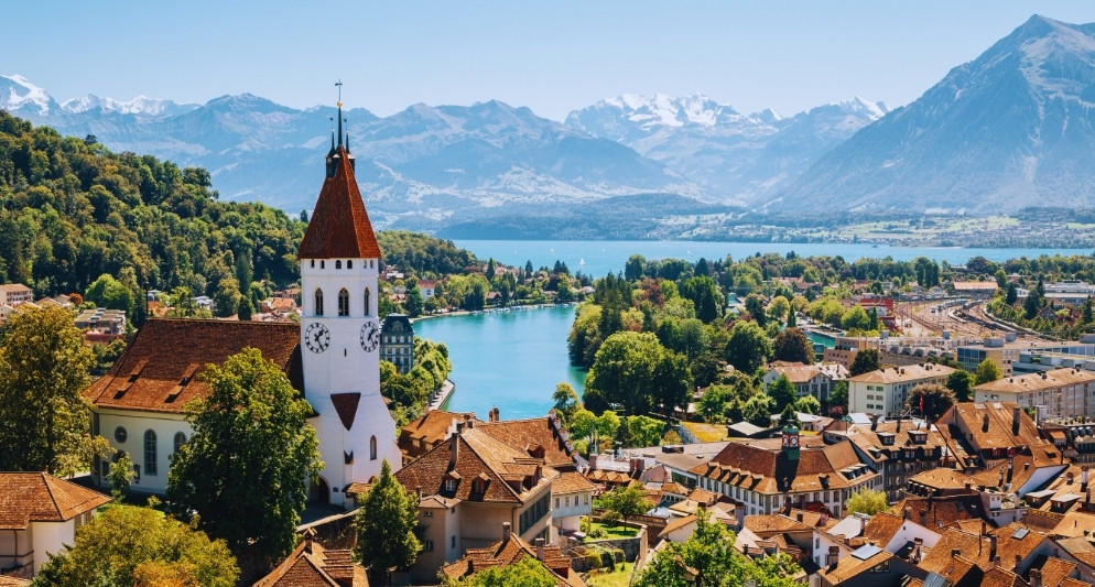 Thời tiết Thụy Sĩ tháng 8 – Cao điểm hè, rực rỡ và trong trẻo giữa dãy Alps