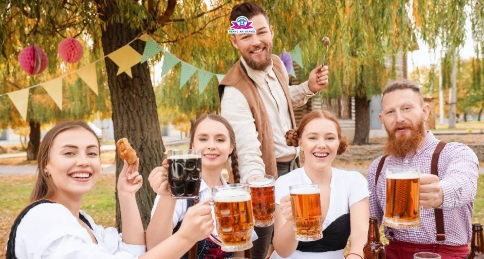 lễ hội bia châu Âu