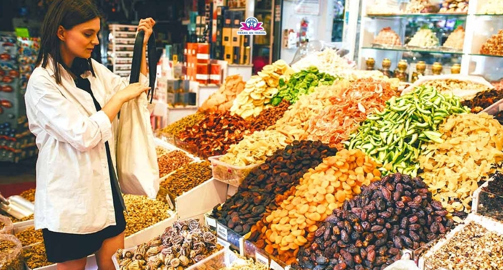 Khám phá chợ gia vị Spice Bazaar – Hương sắc ngàn năm giữa lòng Istanbul