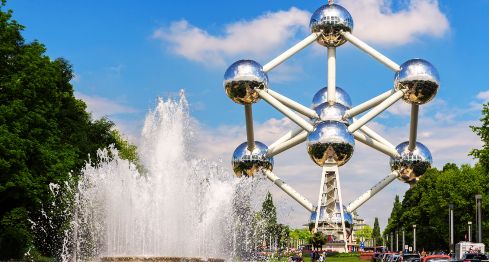 Tại sao mô hình Atomium, Brussels thu hút du khách?